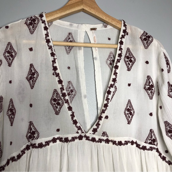 Free People Top Diamond Embroidered Blouse bell long Sleeves deep v-neck Cream - Picture 4 of 7